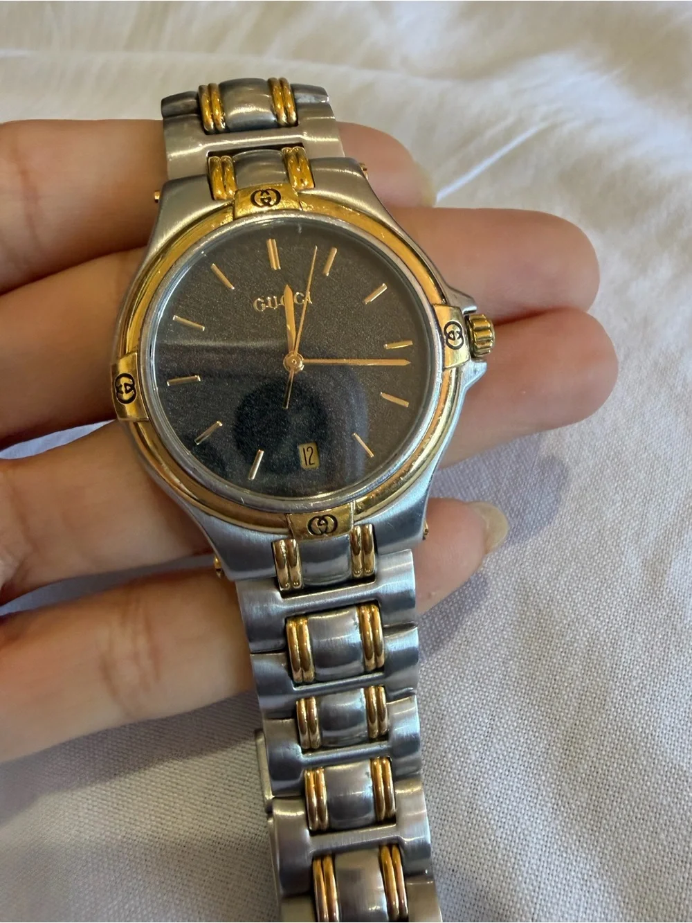 Vintage Gucci 9040M Men’s Two-Tone Swiss Quartz Watch 35mm Black Dial Date